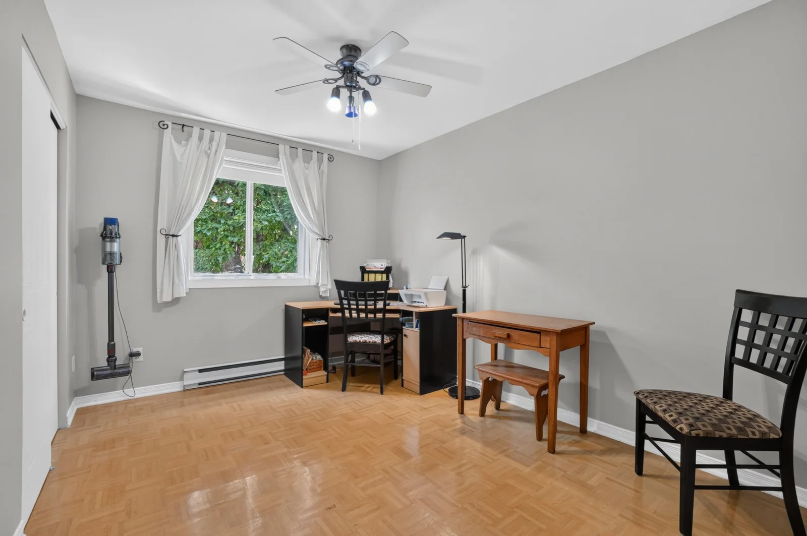 Chambre à coucher — 448, rue du Rhône à Lachenaie