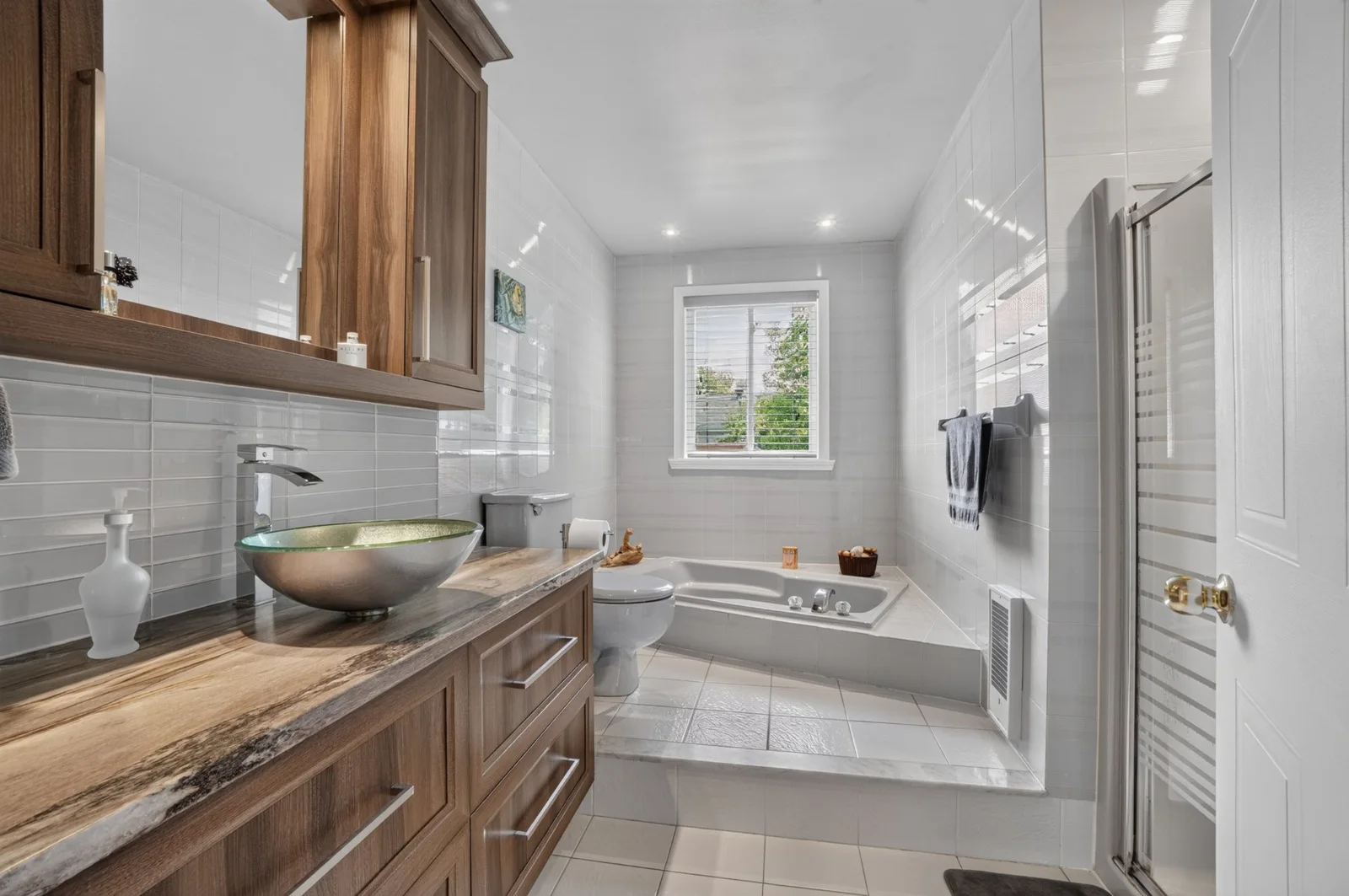 Salle de bains — 448, rue du Rhône à Lachenaie